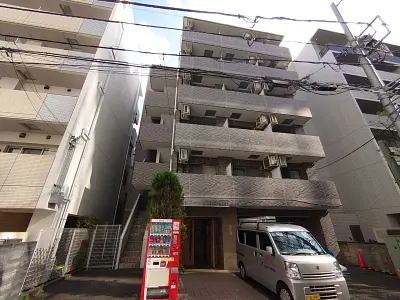 スカイコート新宿御苑前